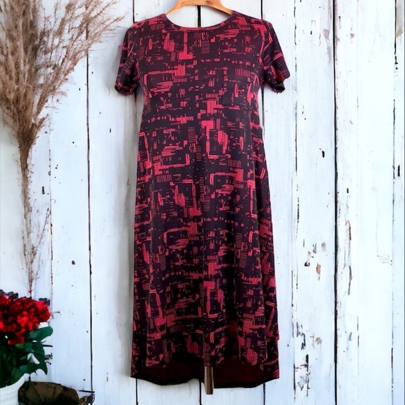 LuLaRoe Dresses & Skirts - LulaRoe Carly Back and Red Abstract Print Swing Dress Size XXS